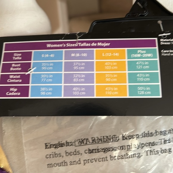 ￼Fair maiden costume women’s size 8-10 - Picture 7 of 8